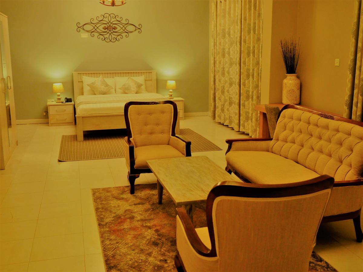 Ivory Castle Limited Hotell Kampala Exteriör bild