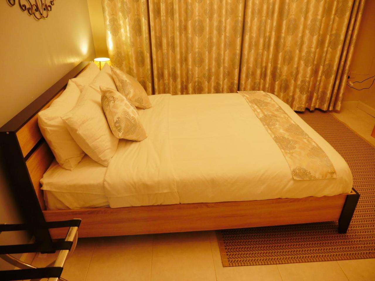 Ivory Castle Limited Hotell Kampala Exteriör bild