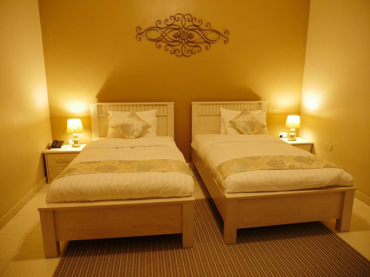 Ivory Castle Limited Hotell Kampala Exteriör bild